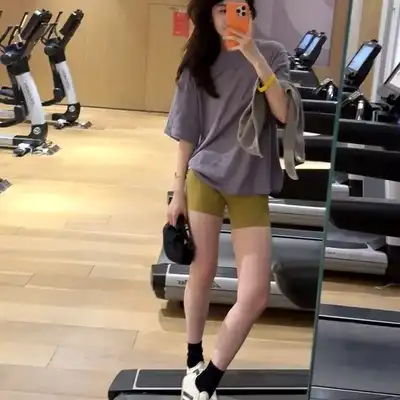 胡芳